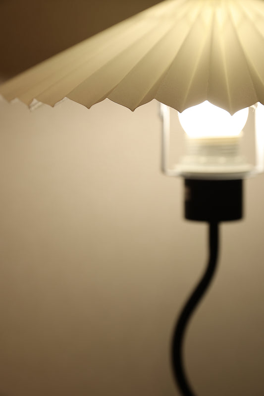 Umbrella Pleated Fabric Table Lamp