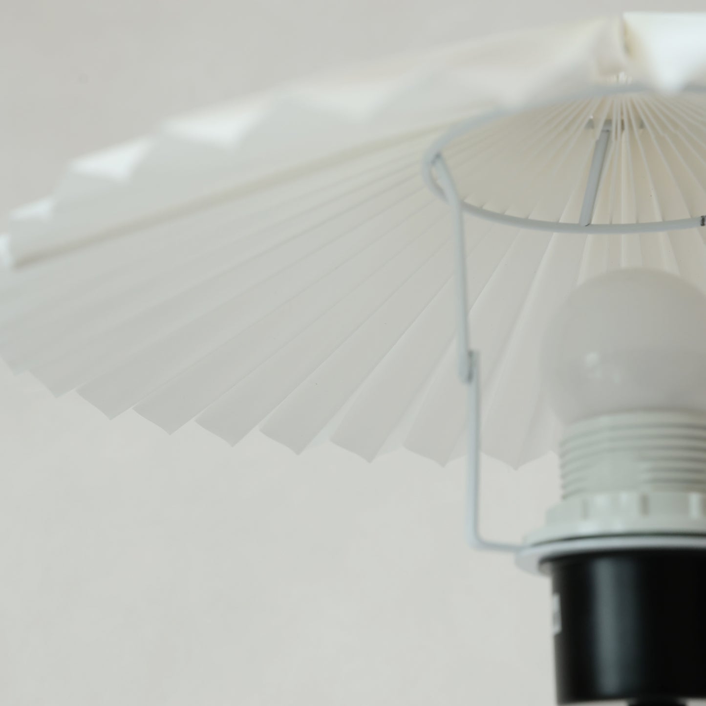 Umbrella Pleated Fabric Table Lamp